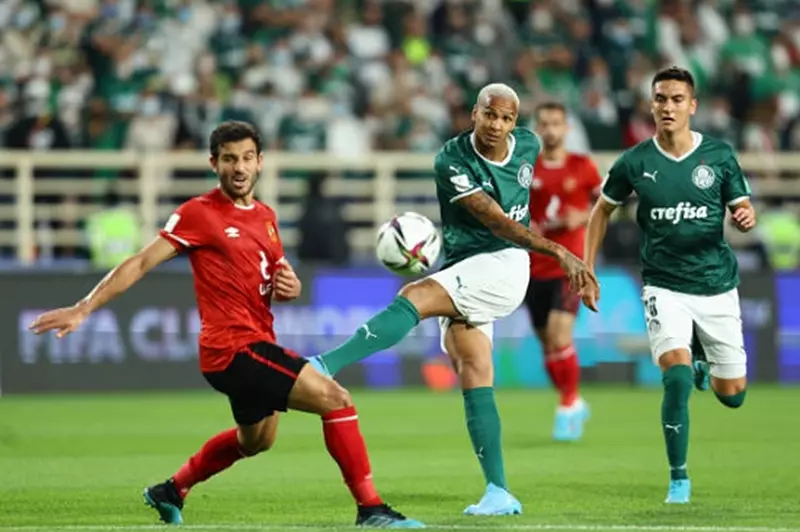 ذاكرة حية: بالميراس يستعيد 9 لاعبين واجهوا الأهلي سابقاً