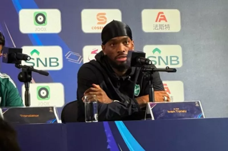 إيفان توني يتحدث عن صعوبات التدريب وتأثير أرضية الملعب على الأداء الرياضي