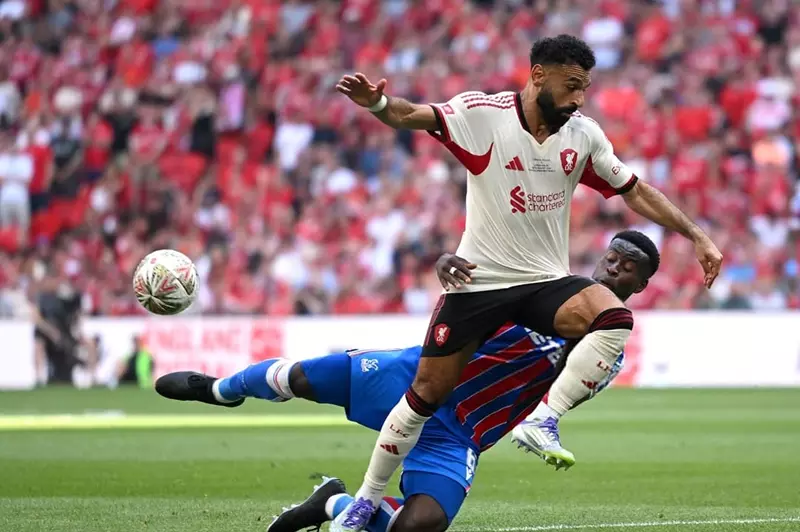 محمد صلاح: رحلة التفوق إلى قمة أساطير الدوري الإنجليزي